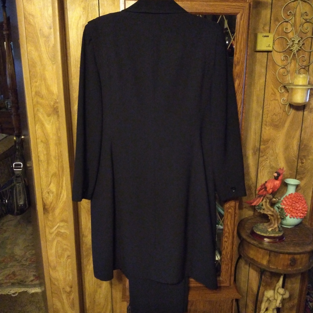 Larry Levine Pants Suit - Picture 3 of 12